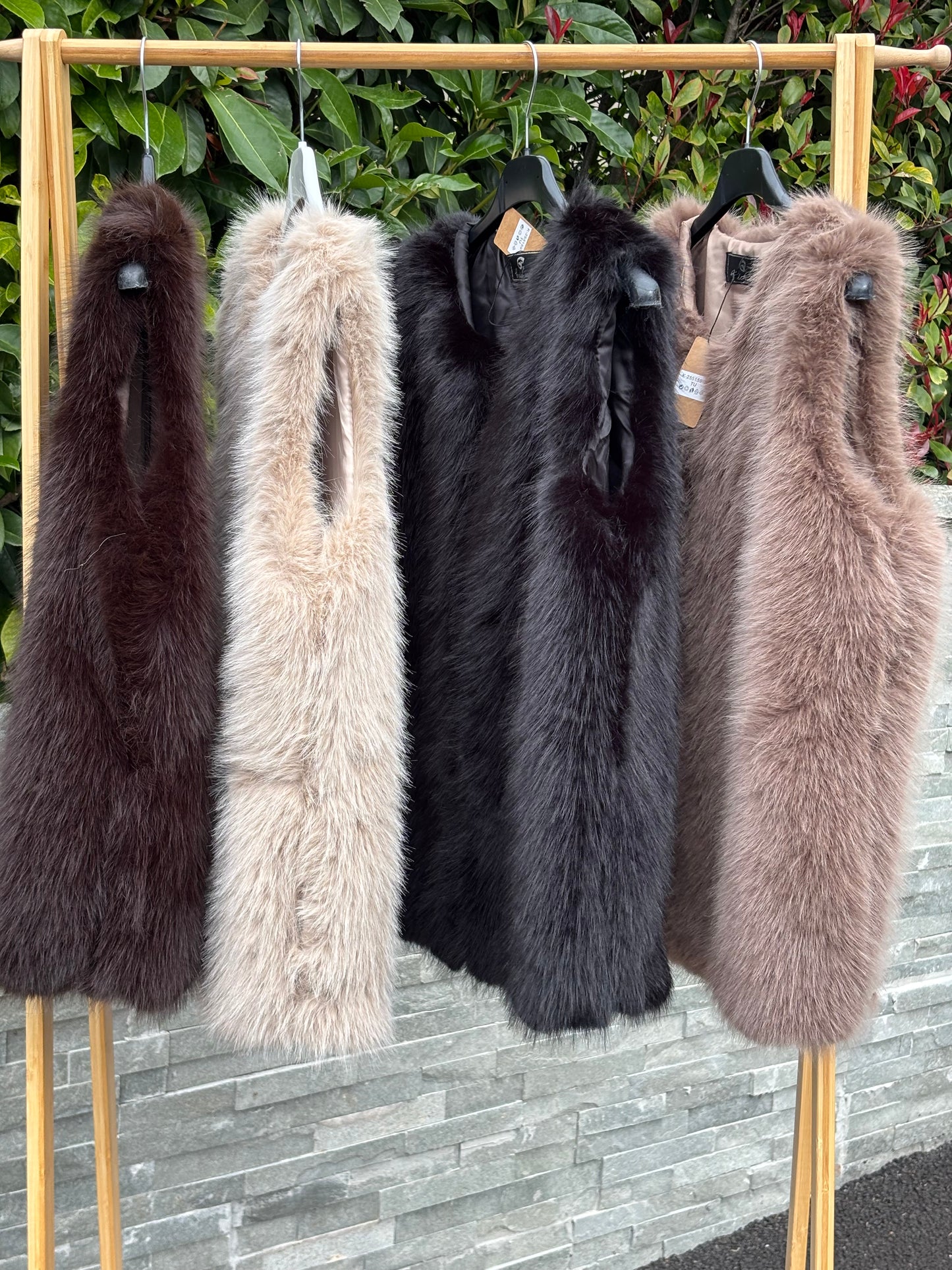 GILET FOURRURE A POIL NOIRE