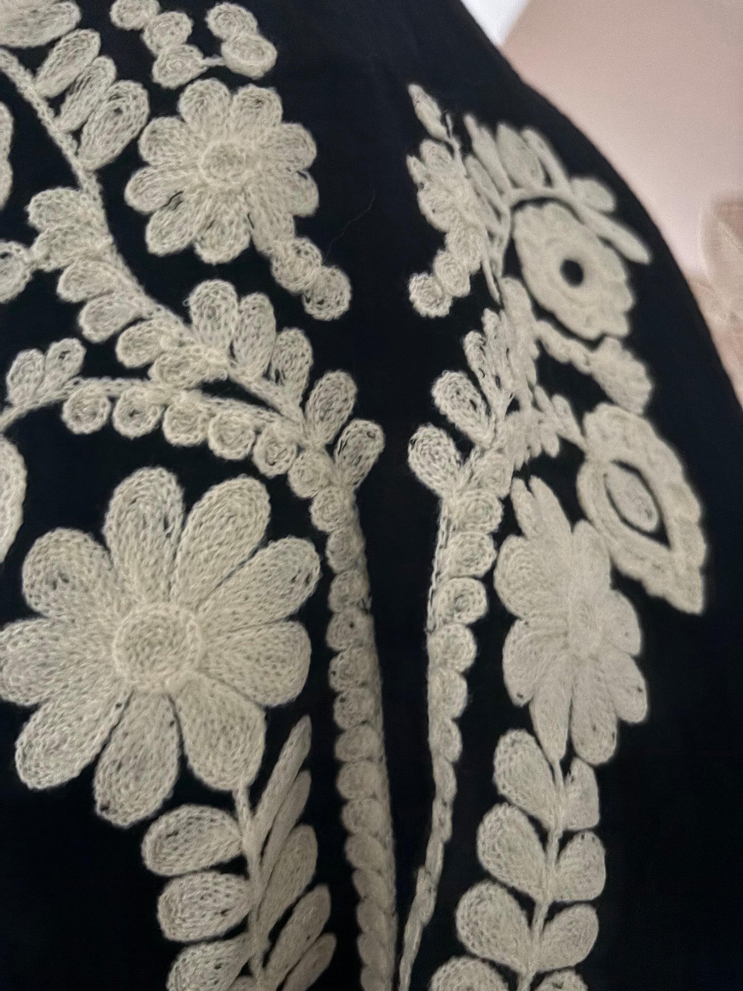 TUNIQUE NOIRE BRODEE