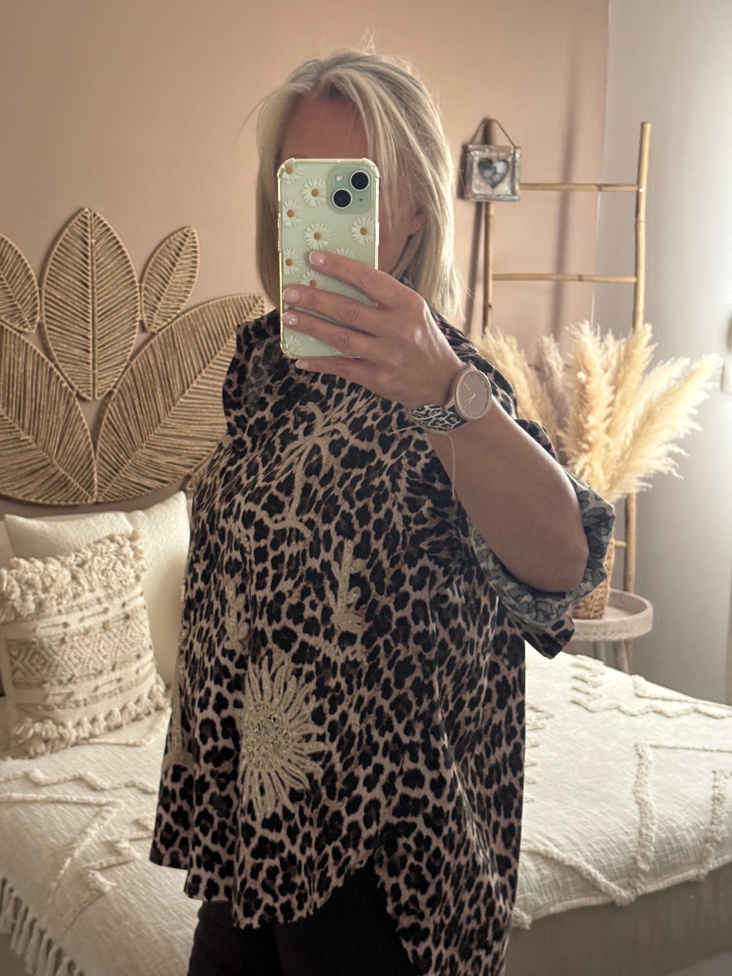 CHEMISE LEOPARD AVEC MOTIFS DORES