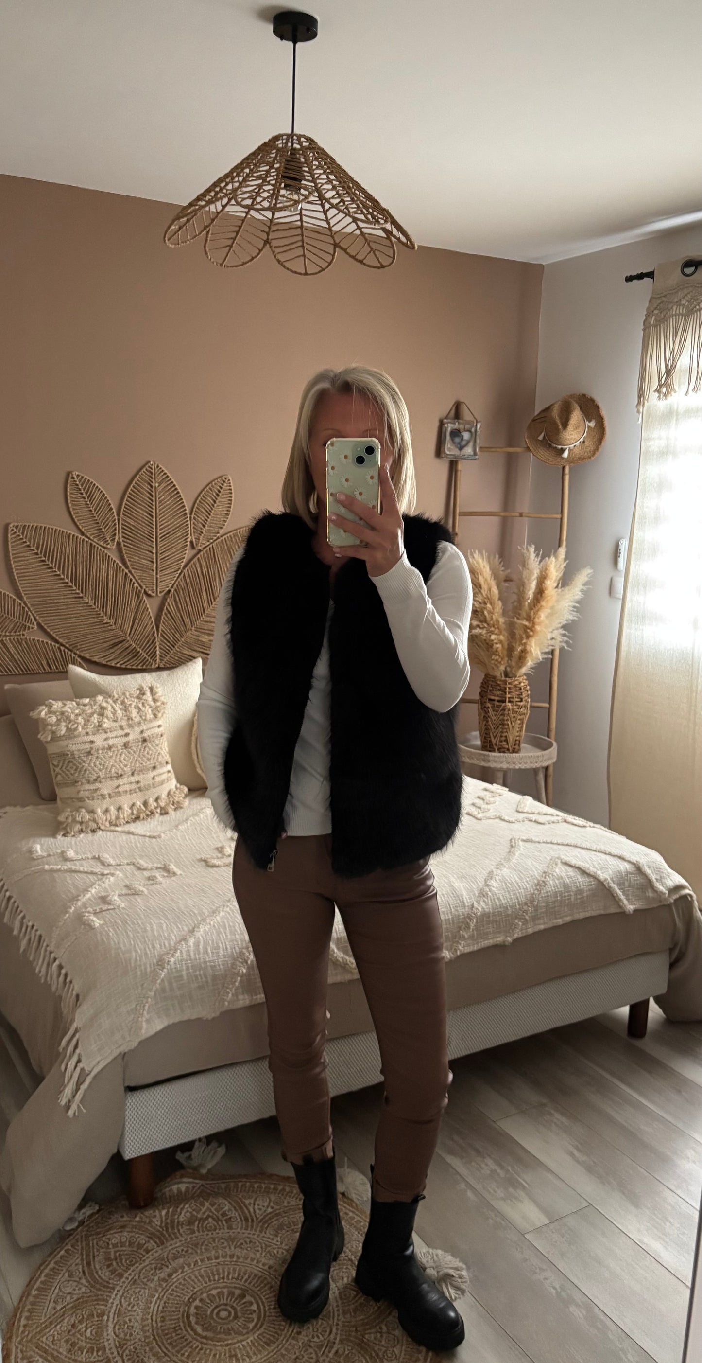 GILET FOURRURE A POIL NOIRE