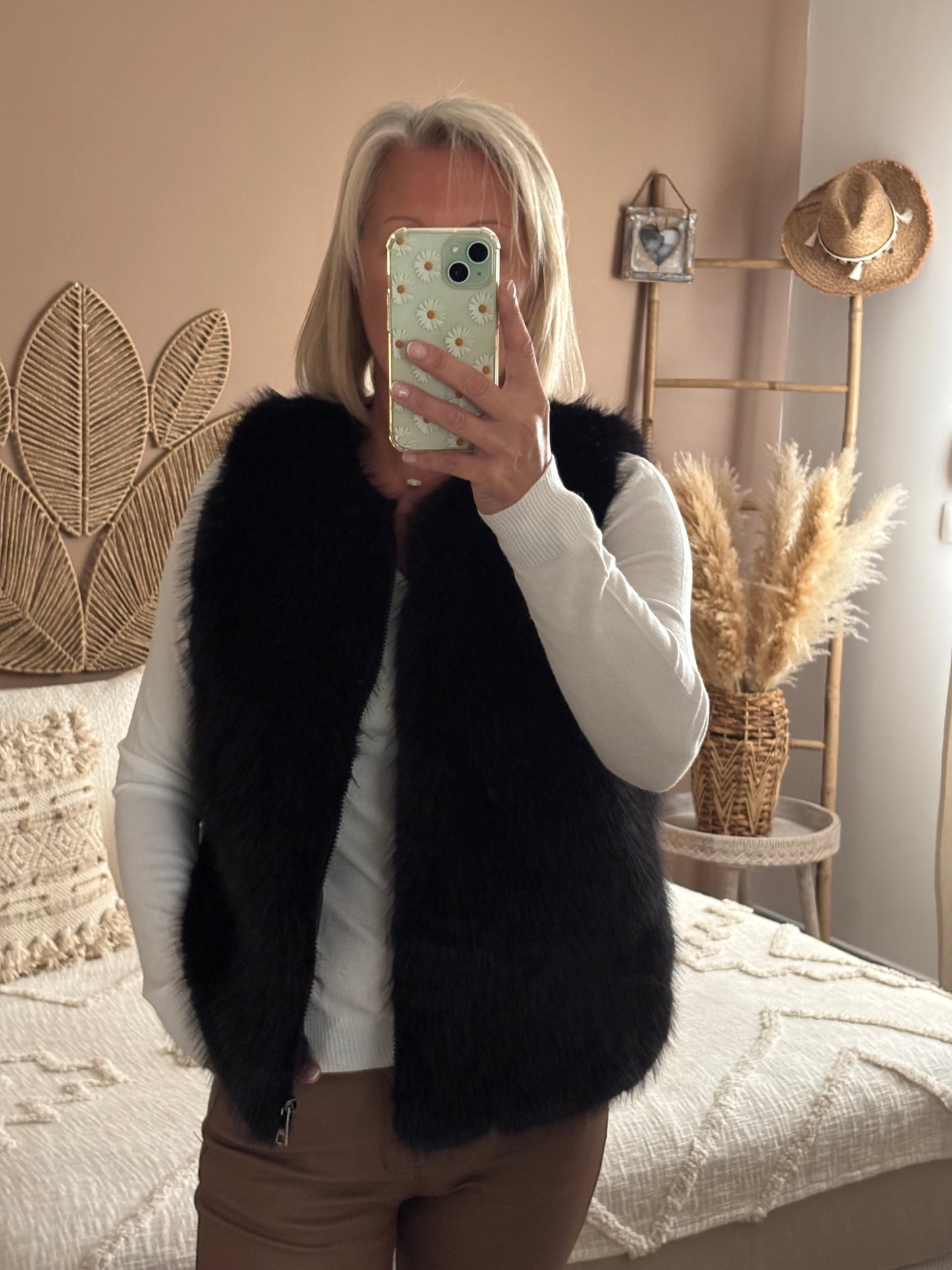 GILET FOURRURE A POIL NOIRE