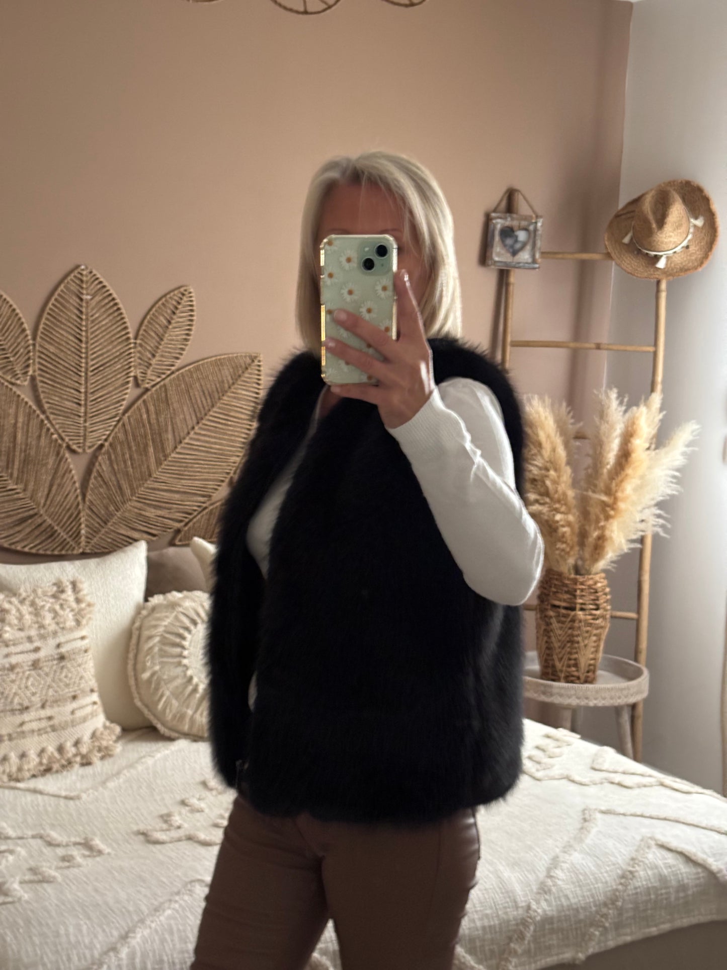 GILET FOURRURE A POIL NOIRE