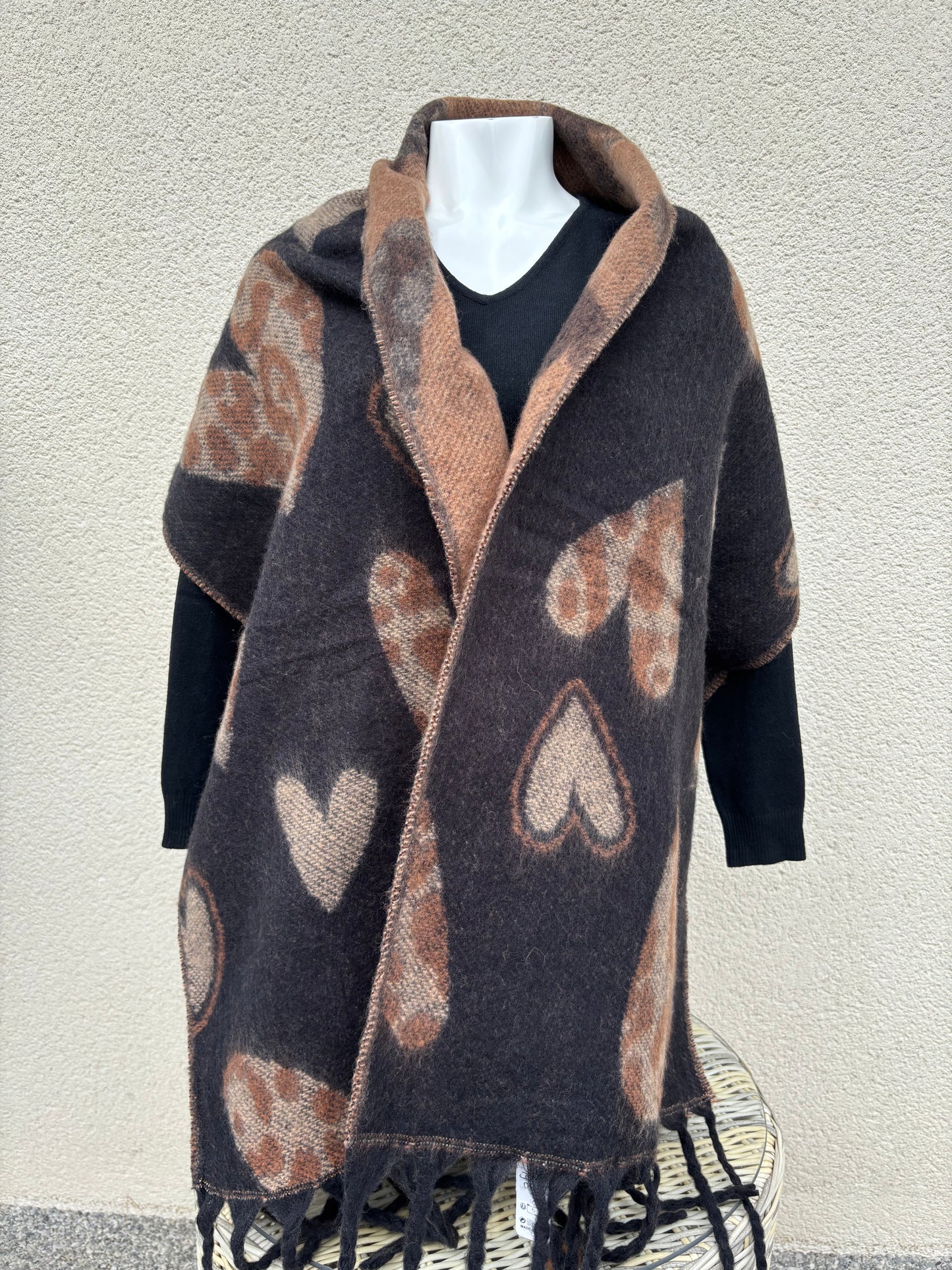 ECHARPE COEUR A FRANGES NOIRE