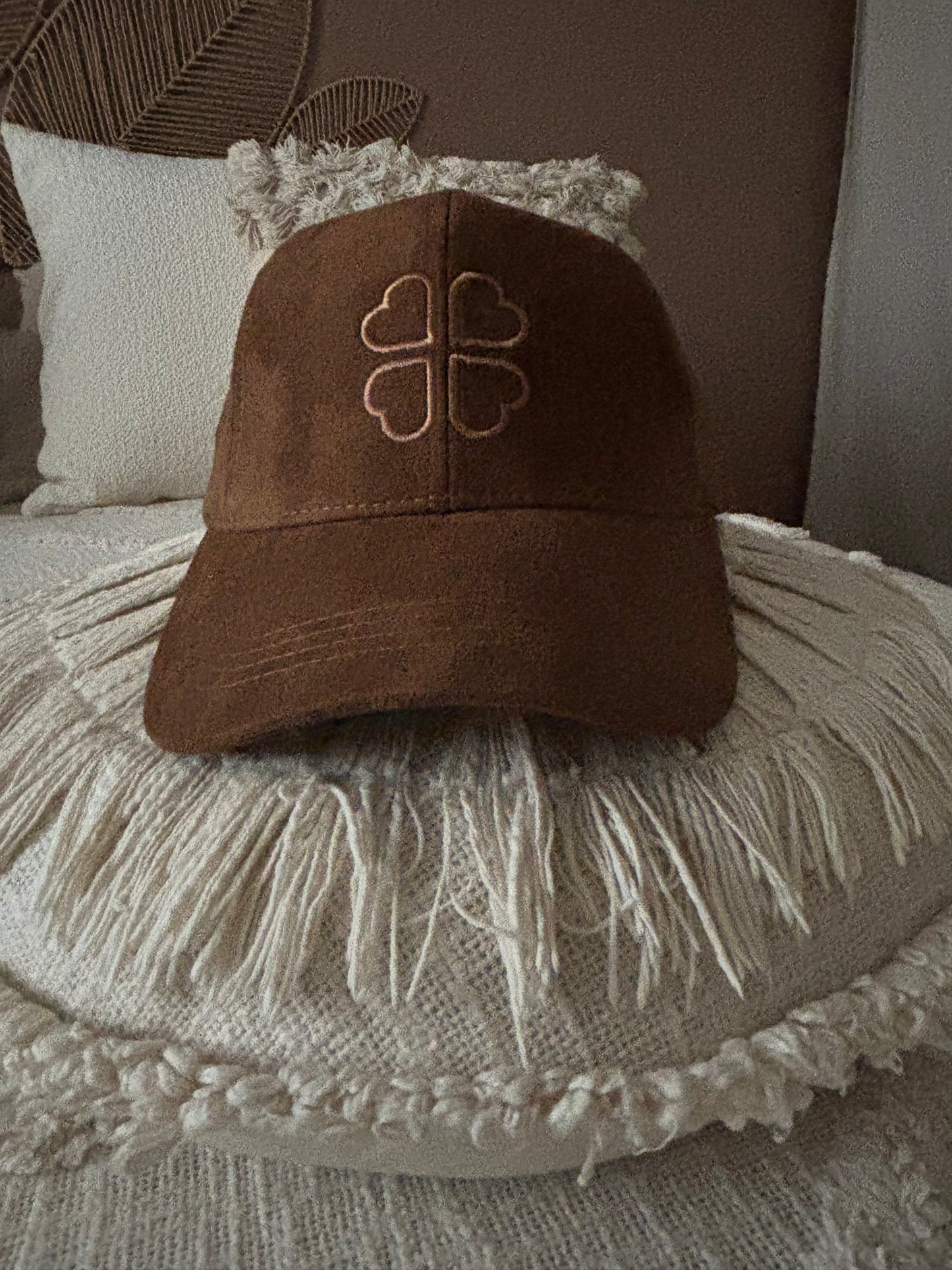 CASQUETTE EN SUEDINE CAMEL