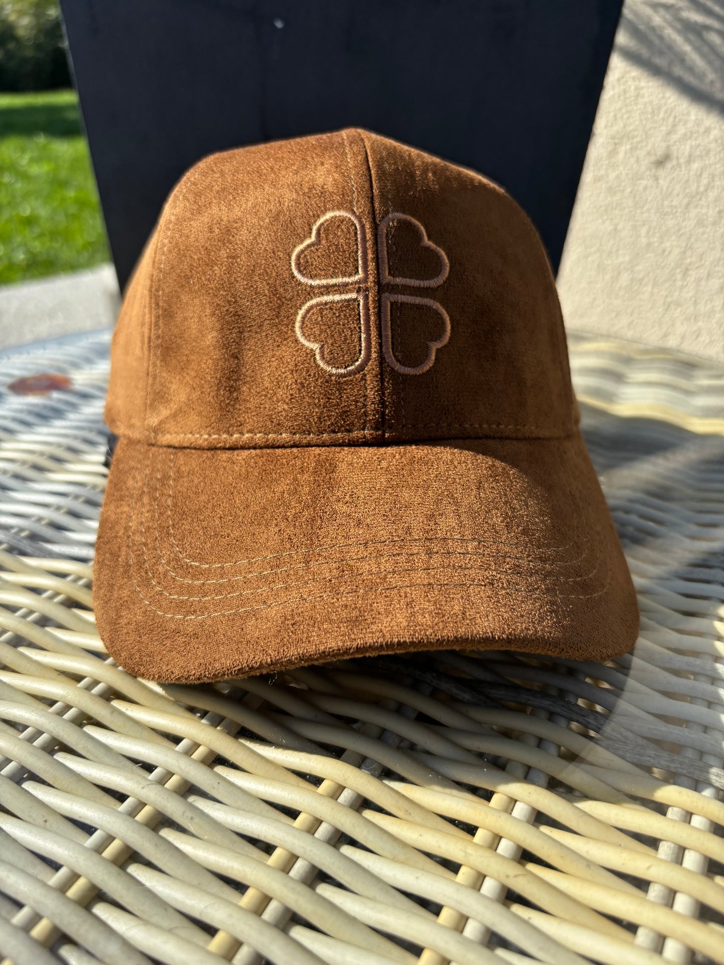 CASQUETTE EN SUEDINE CAMEL