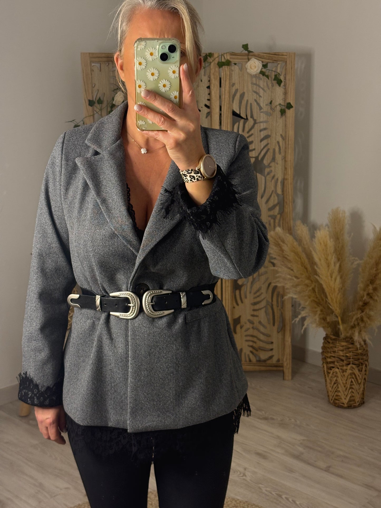 VESTE GRISE A DENTELLE