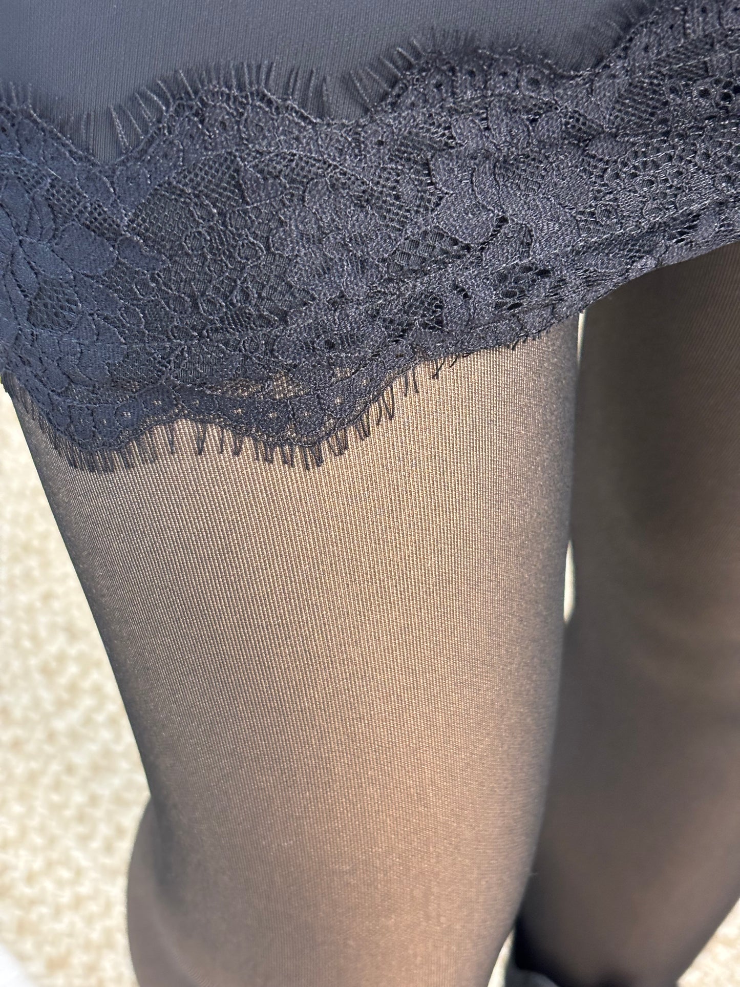 ROBE PORTEFEUILLE DENTELLE