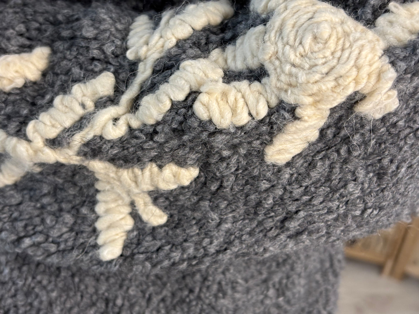 PULL BRODERIE ANTHRACITE