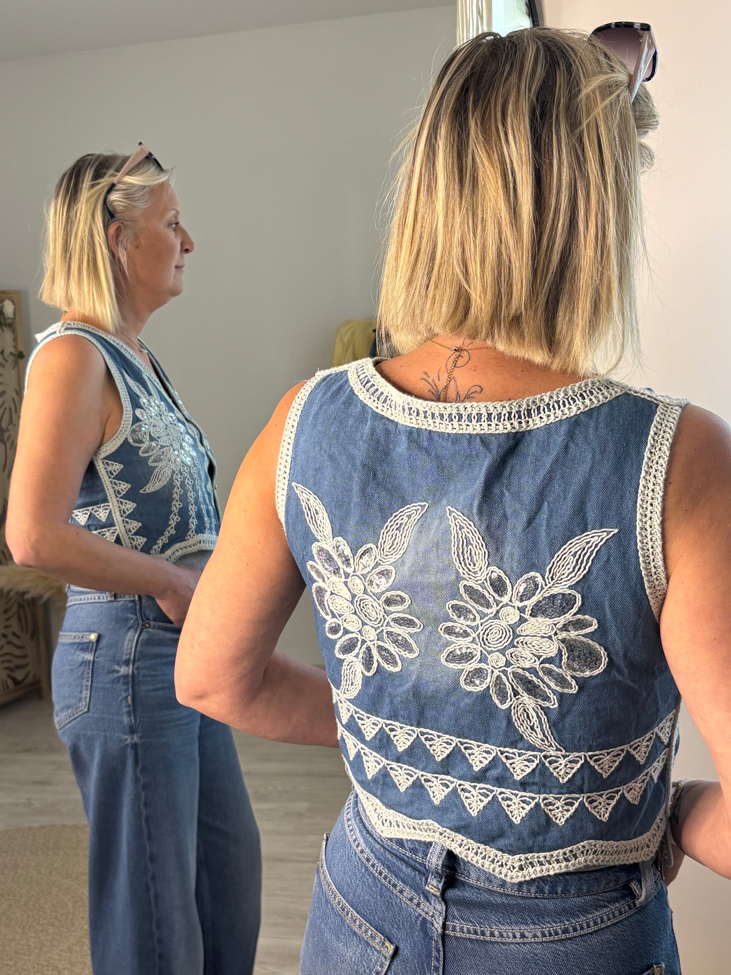 GILET S/MANCHES JEANS BRODERIE