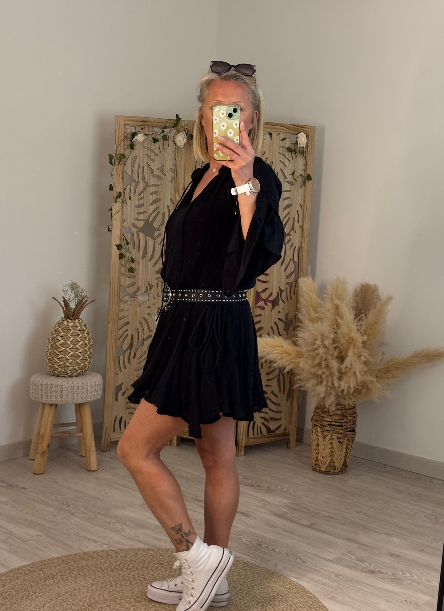ROBE COURTE VOLANTS NOIRE