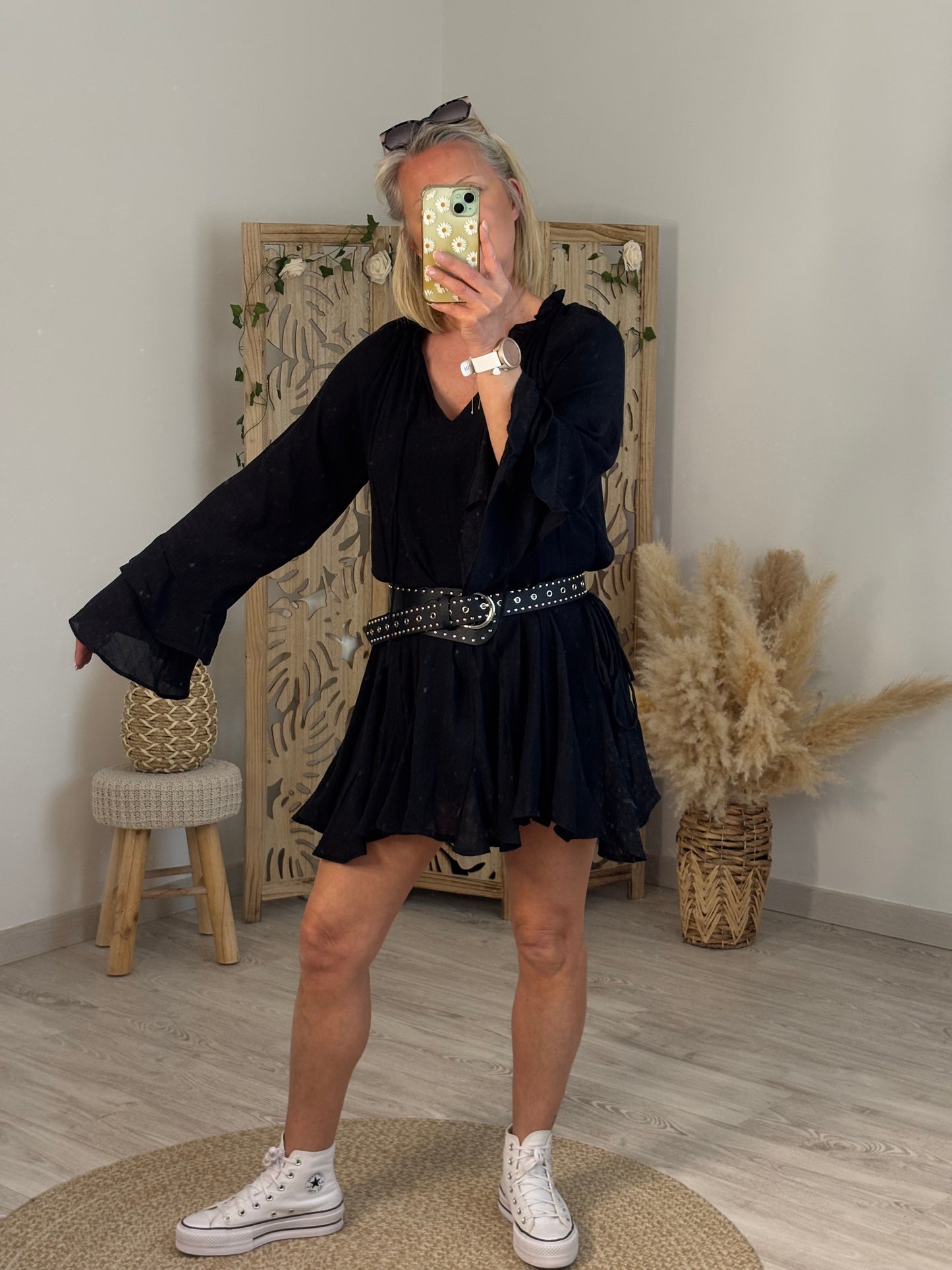 ROBE COURTE VOLANTS NOIRE