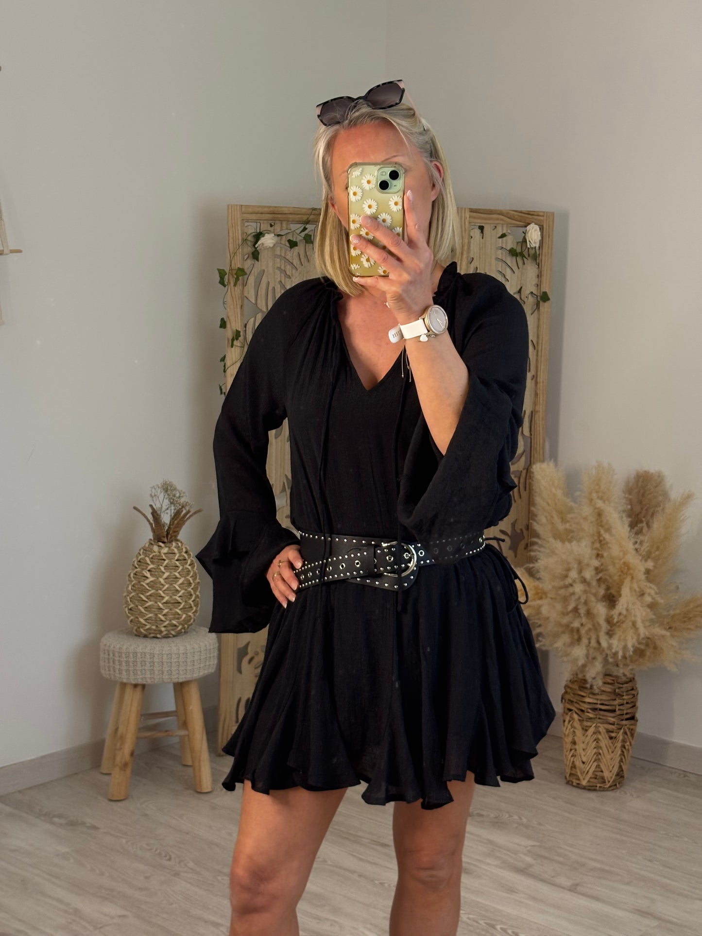 ROBE COURTE VOLANTS NOIRE