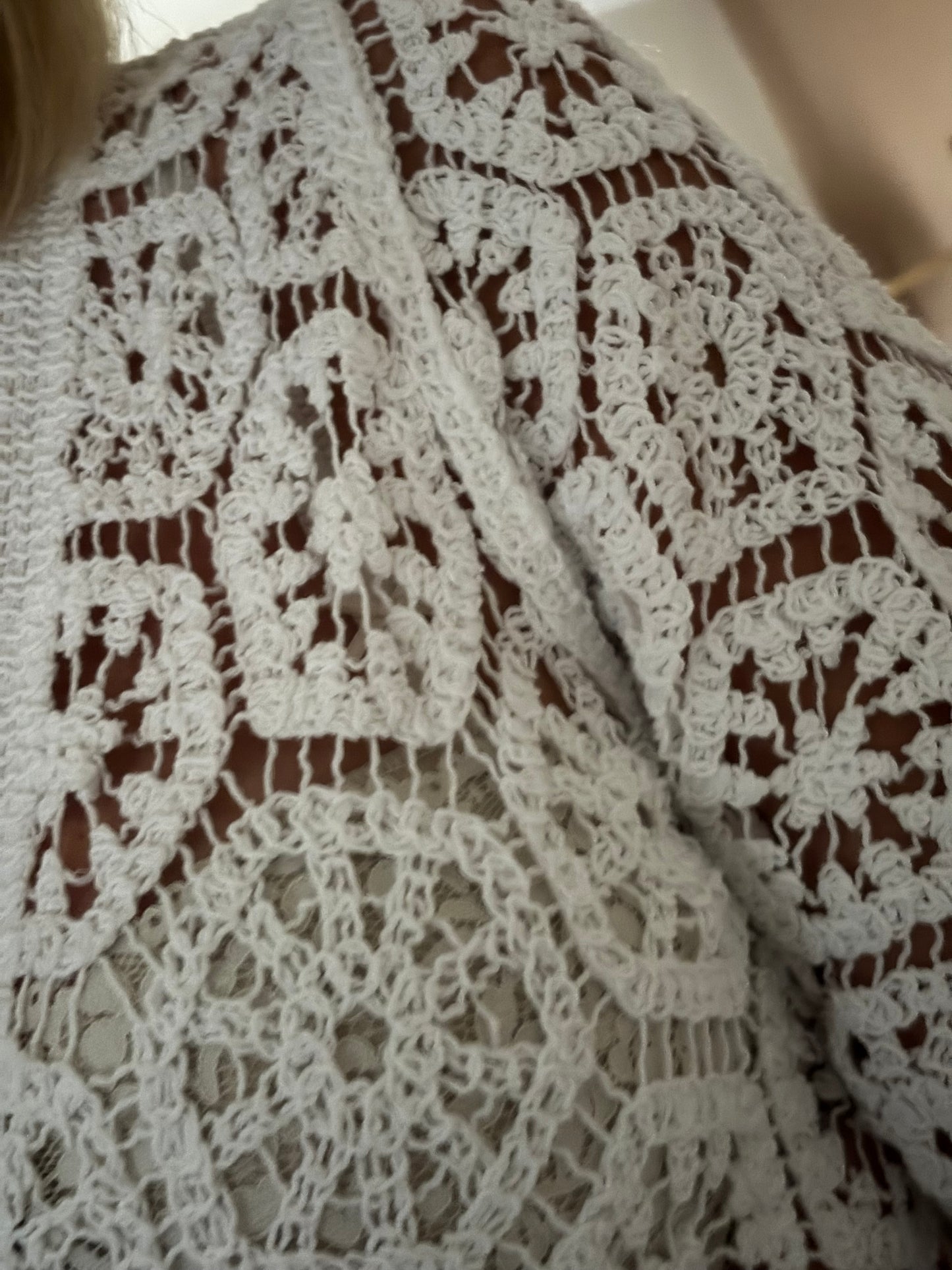 GILET LONG CROCHET BLANC