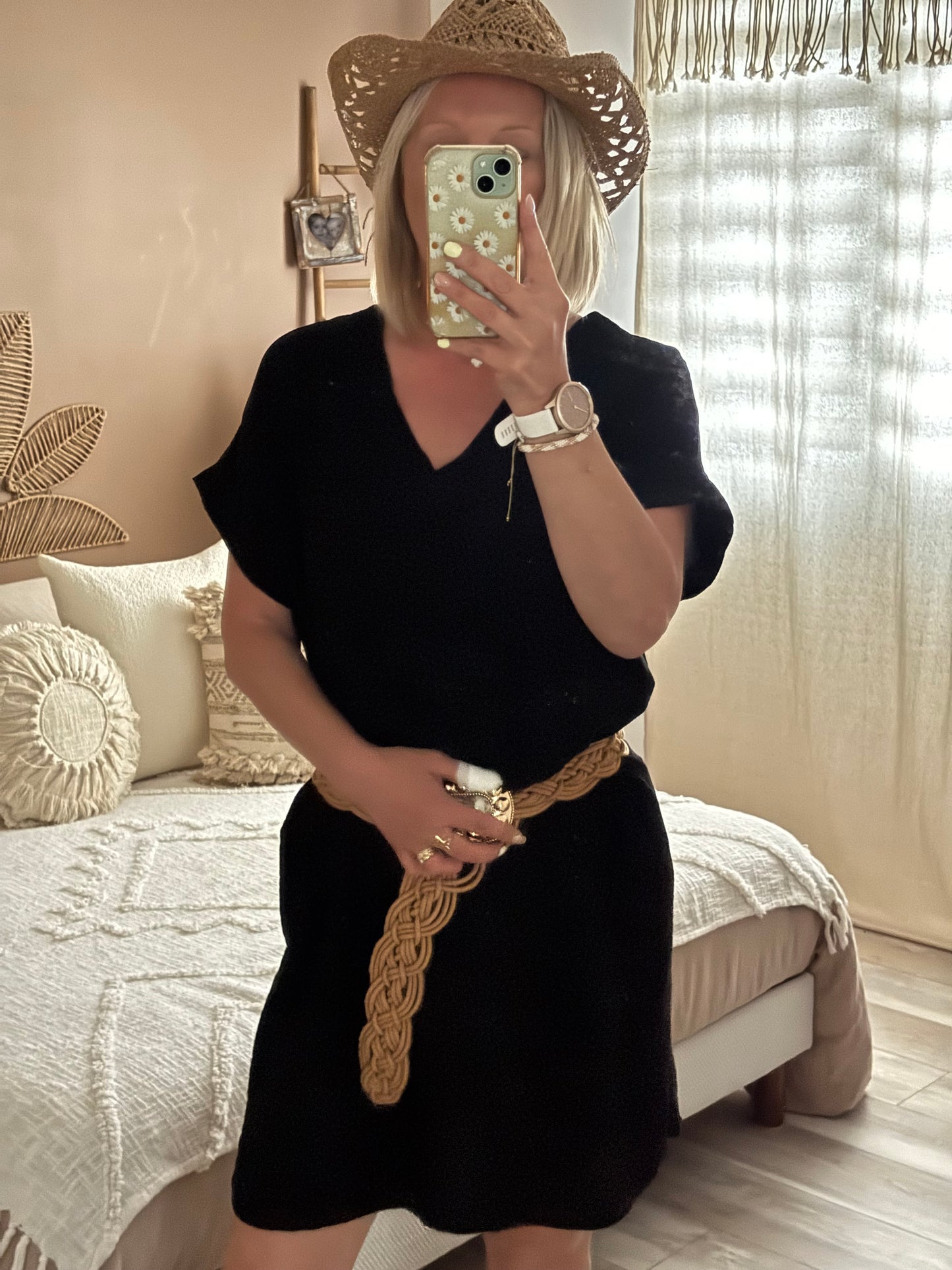 ROBE NOIRE MANCHES COURTES
