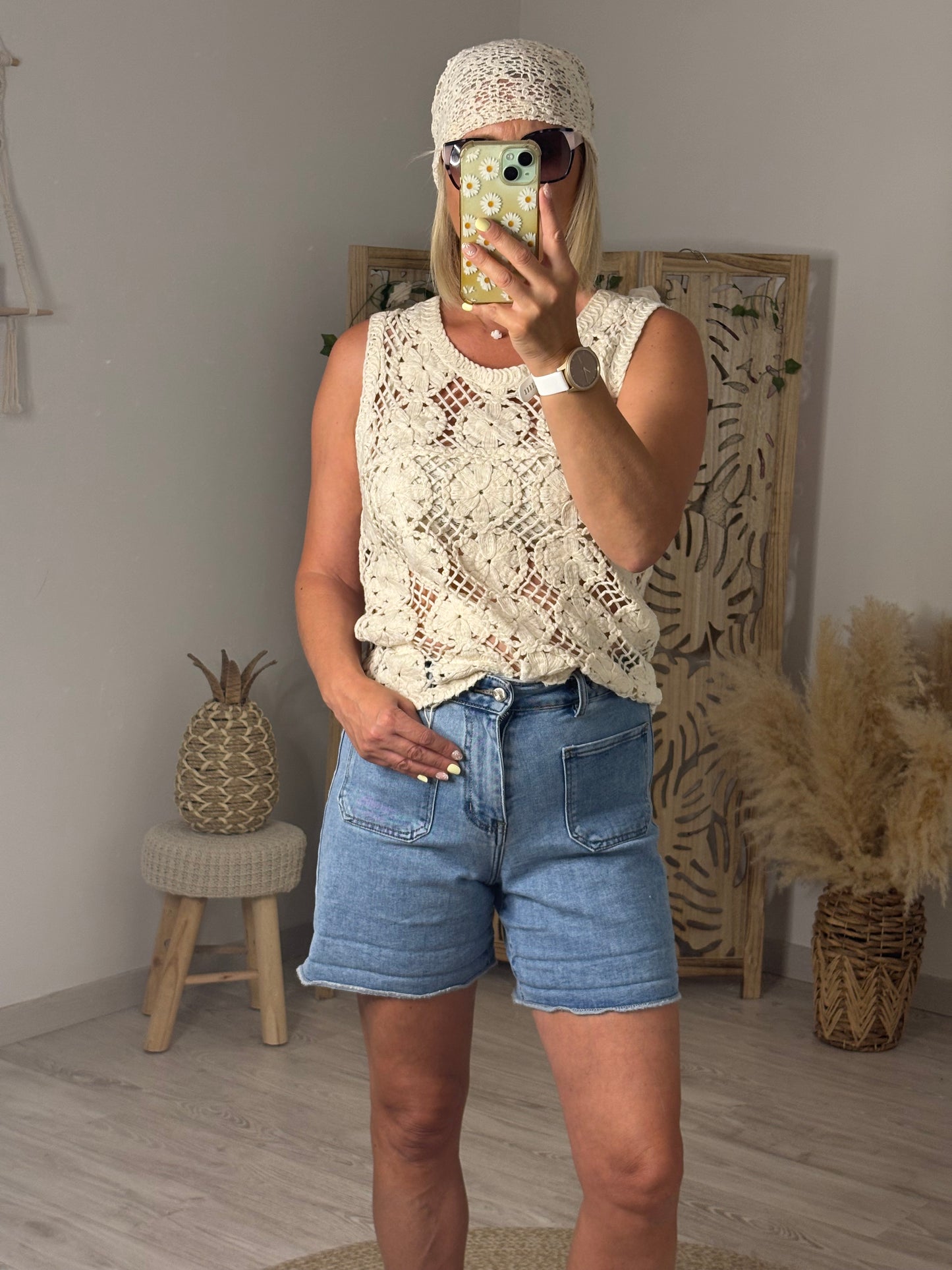 SHORT/ BERMUDA EN JEANS TAILLE HAUTE TRESSE