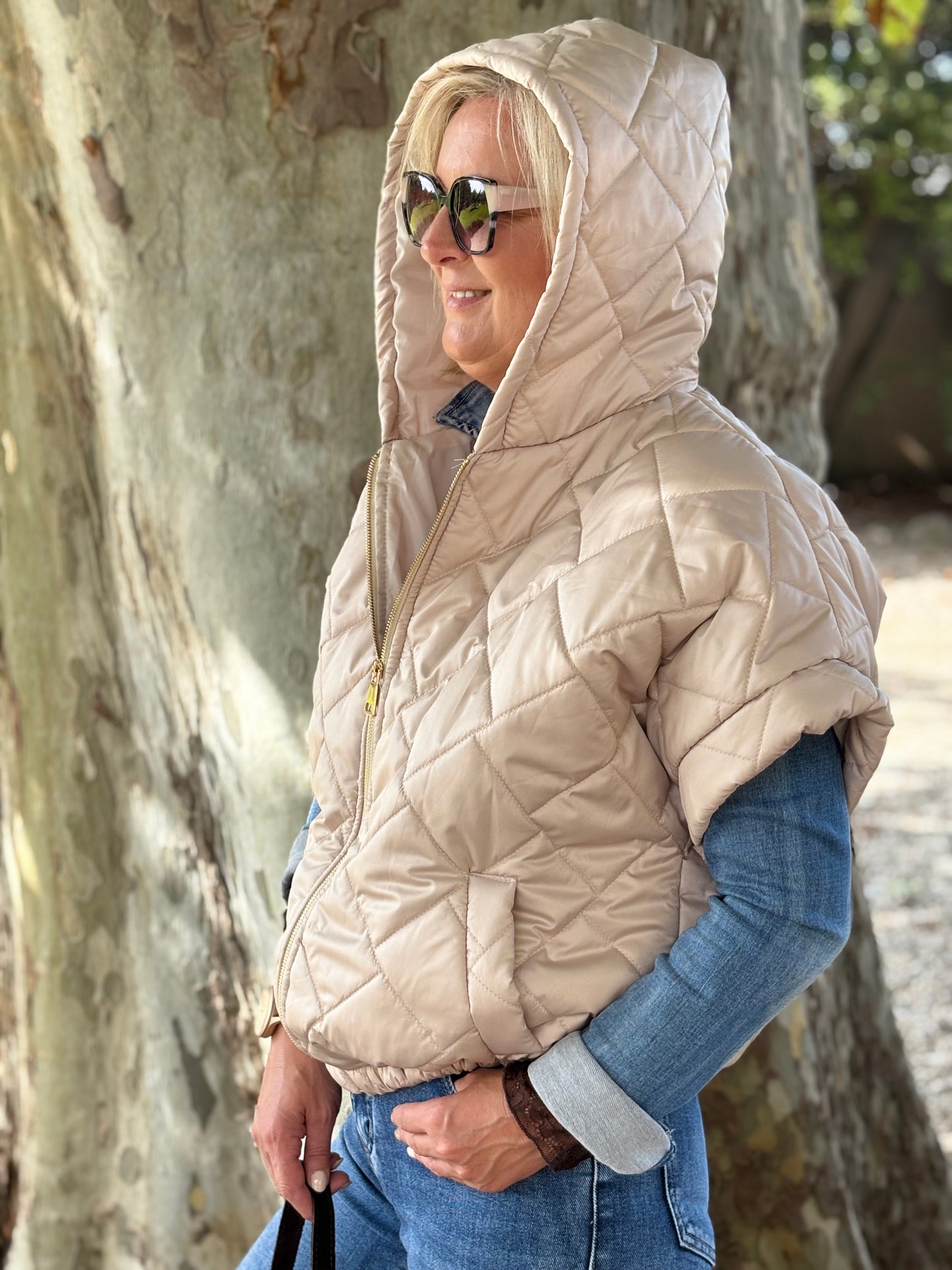 BLOUSON AVEC CAPUCHE BEIGE